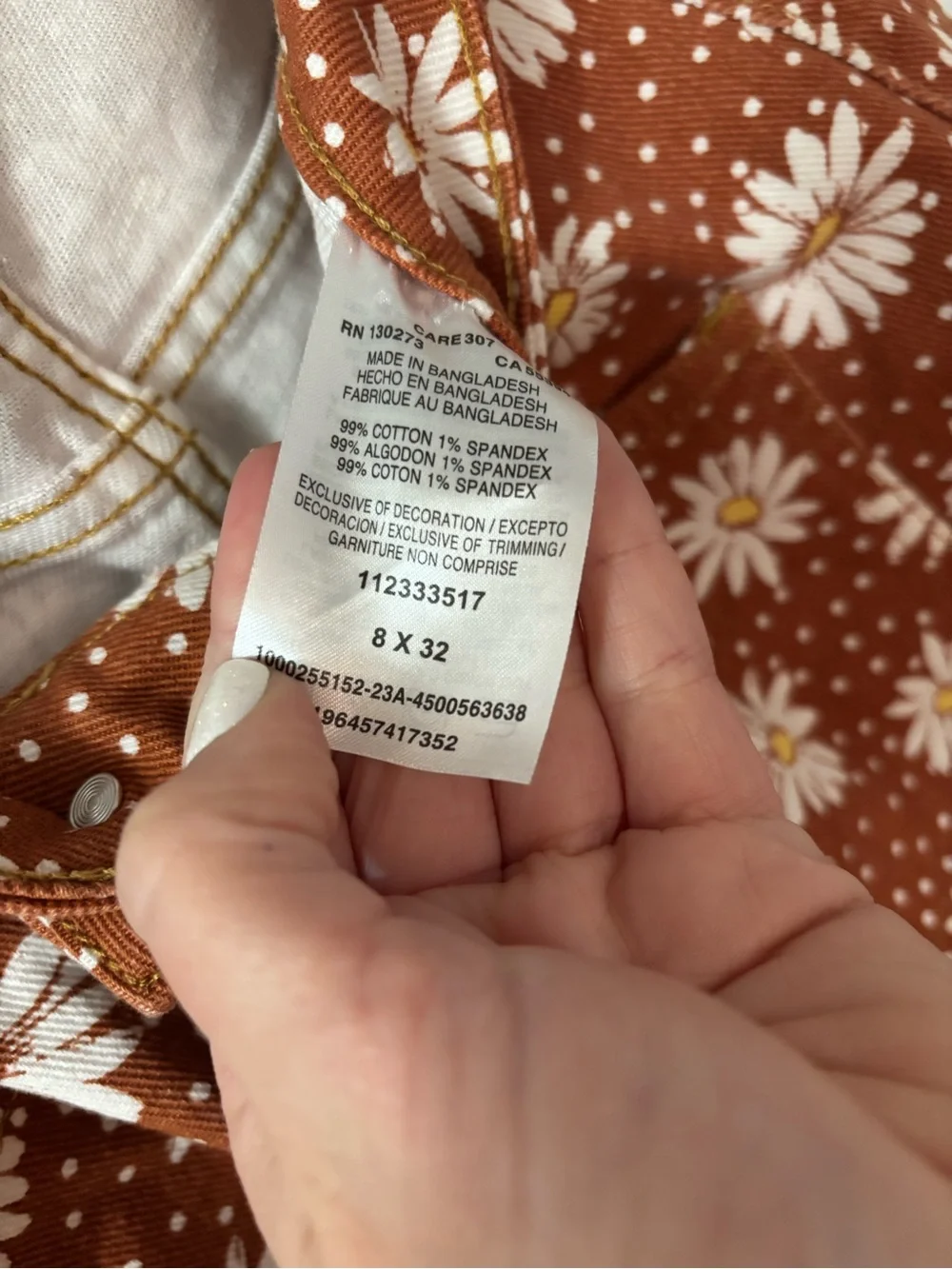 Wrangler Rust Daisy Print flare leg jeans - Picture 5 of 7